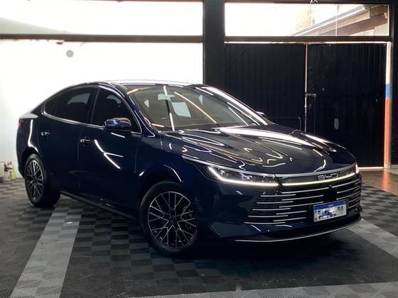 BYD KING 1.5 DM-I PHEV GS AUTOMÁTICO BYD KING 1.5 DM-I PHEV GS AUTOMÁTICO